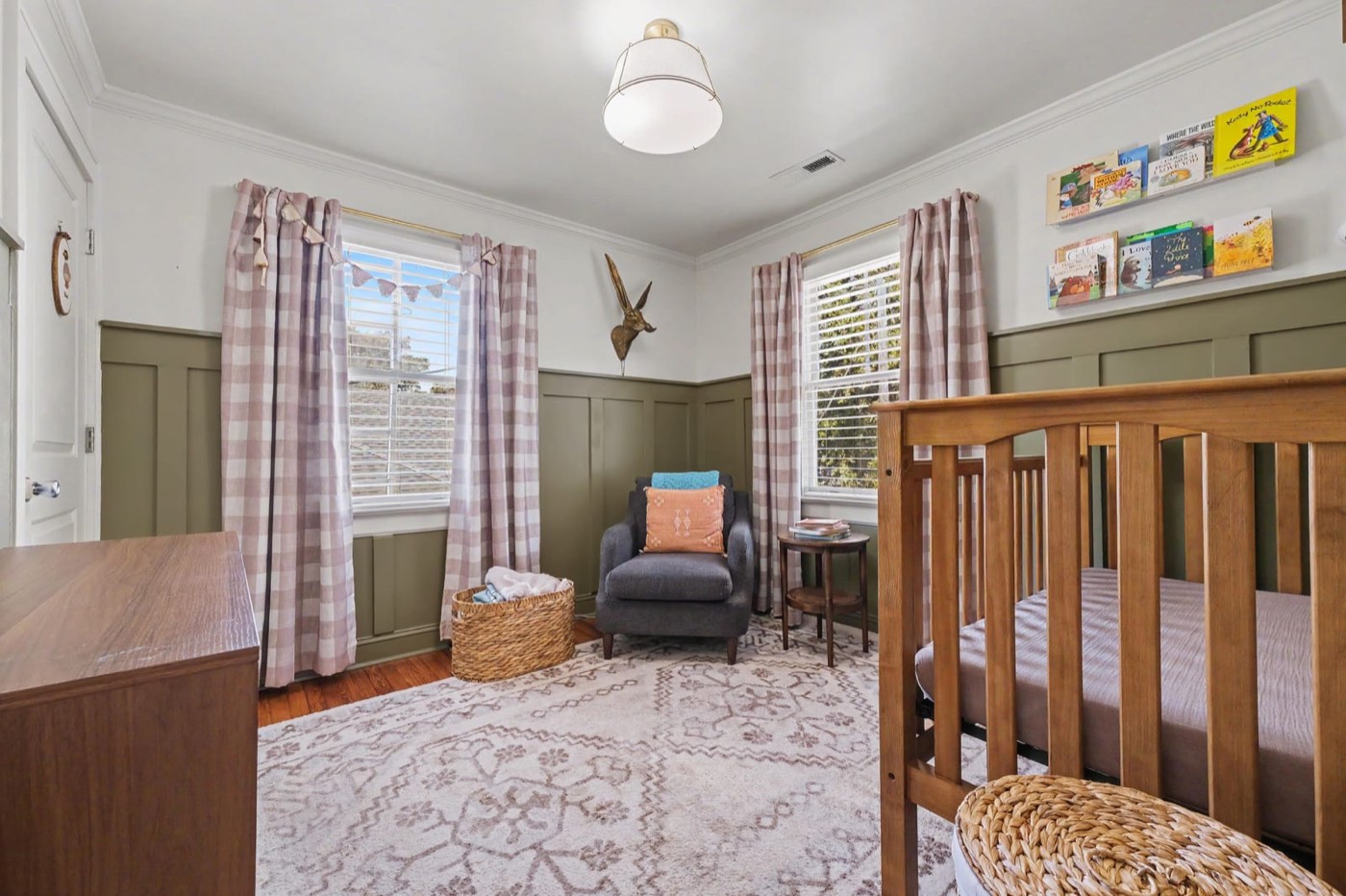 Third bedroom with window seat